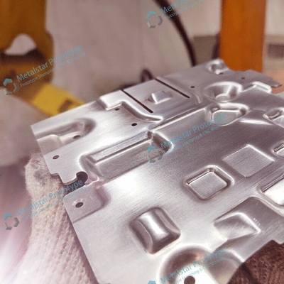 1Fabrication de tôles en aluminium de précision de 0,5 mm pour appareils électroménagers
