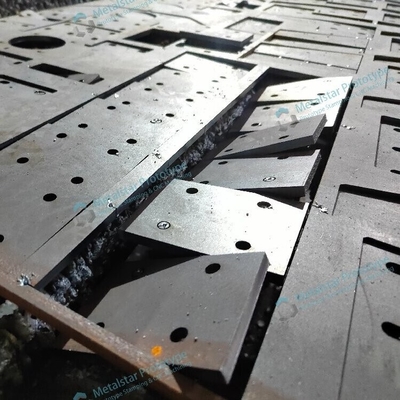 Coupe laser de prototypes métalliques sur mesure pour l'acier et l'aluminium de 1,0 à 20,0 mm