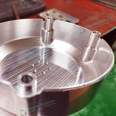 Travaux d'usinage de prototypes de précision en aluminium 6061 pour les motos