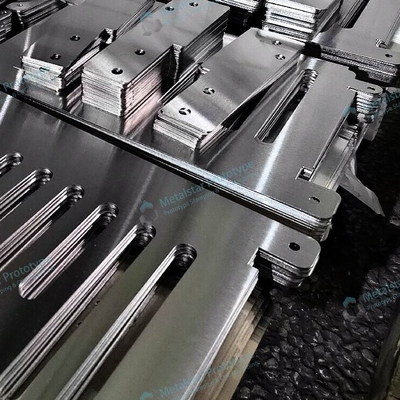 1.0mm services de découpe laser sur mesure pour l' aluminium, l' acier et le laiton