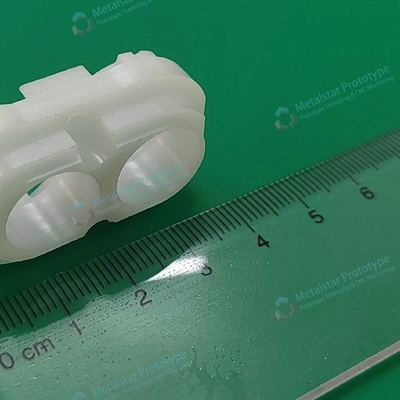 Machining CNC de prototypes sur mesure en plastique HDPE utilisés pour les véhicules