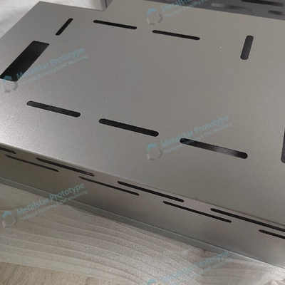 Prototype de pièces de pliage de tôle à tour rapide métal aluminiumisé 0,8 mm
